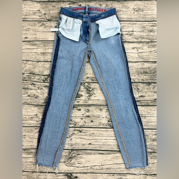 Tommy Hilfiger Blue Denim Jean Leggings, Distressed Hem Line, Women's Size 2 - Picture 8 of 12